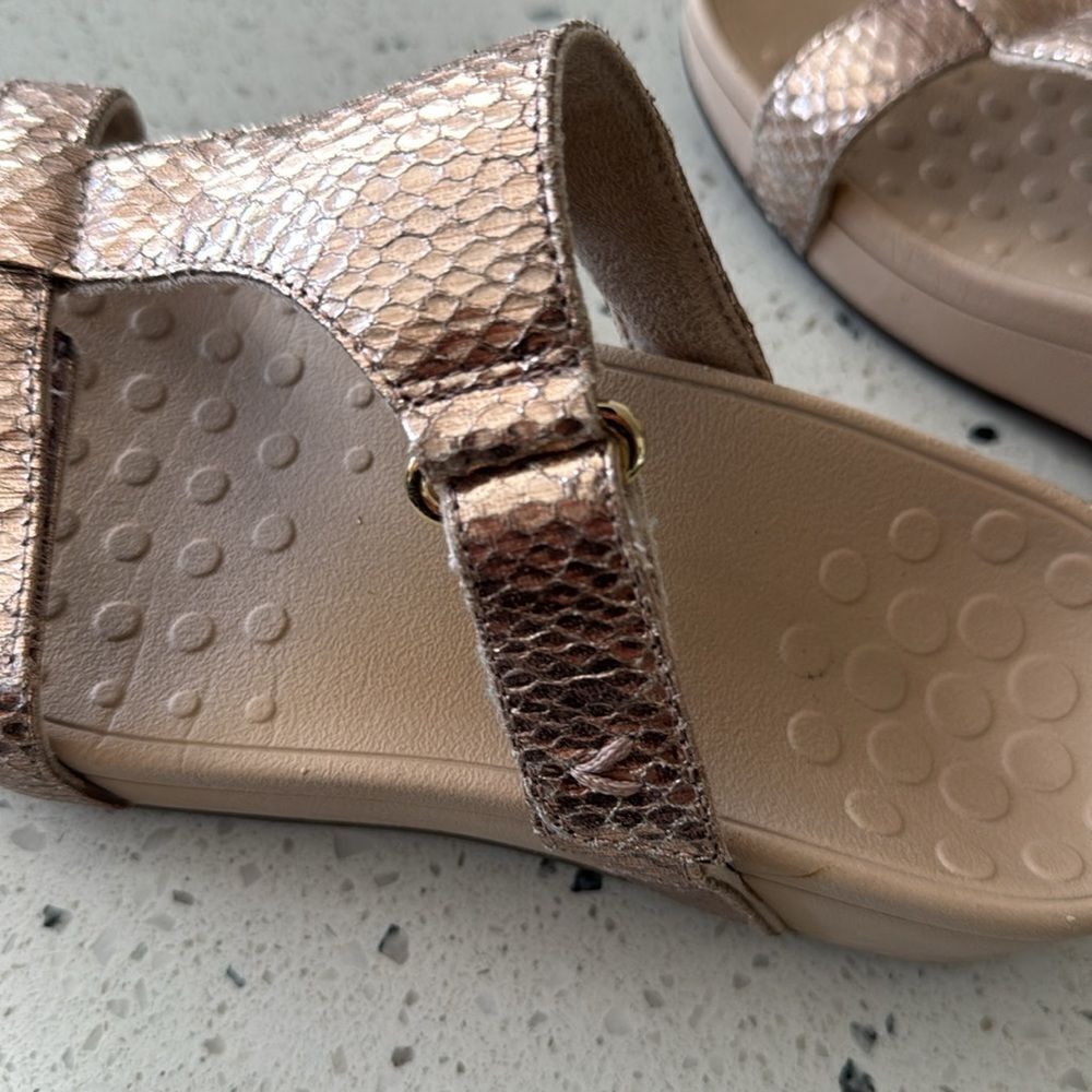 Vionic Ellie Rose Metallic Sandals Slides Snake Print Comfortable Wedges Size 5 - Picture 7 of 12